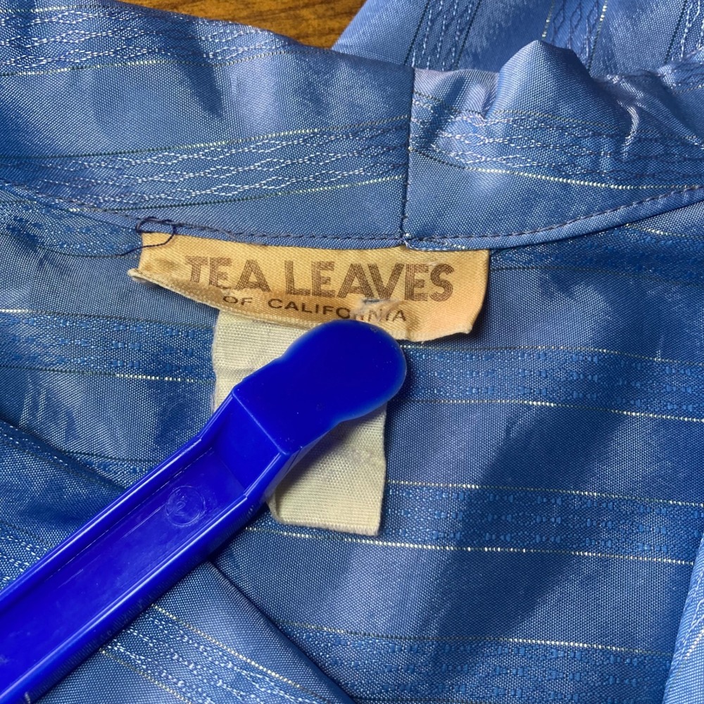 Tea Leaves Of California Vintage Blue Button-Up Long Sleeve Lightweight Blouse View 4